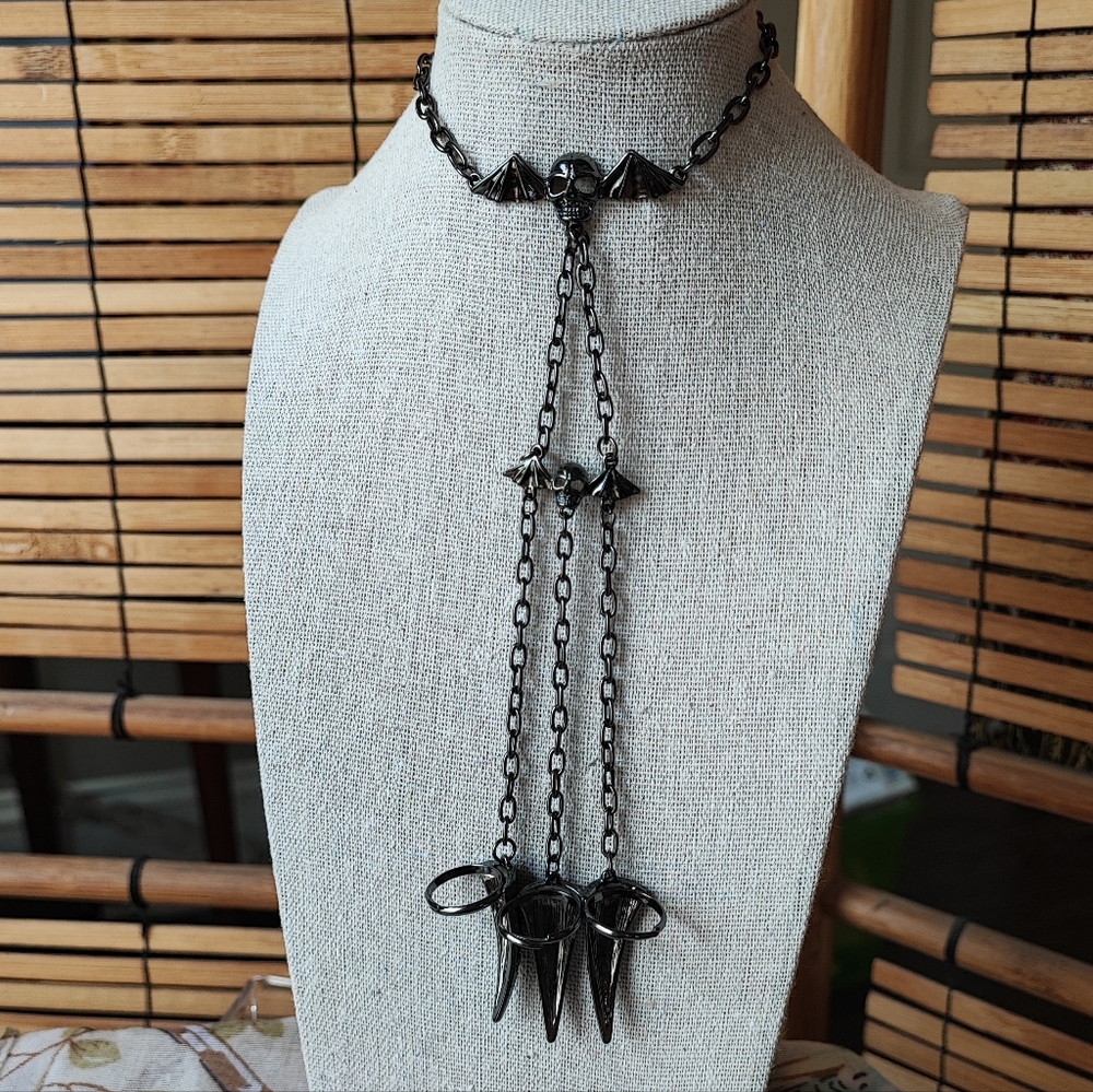 Dolls Kill Gunmetal Slave Bracelet Adjustable Rings Fingernail Claws Gothic NEW - Picture 9 of 10